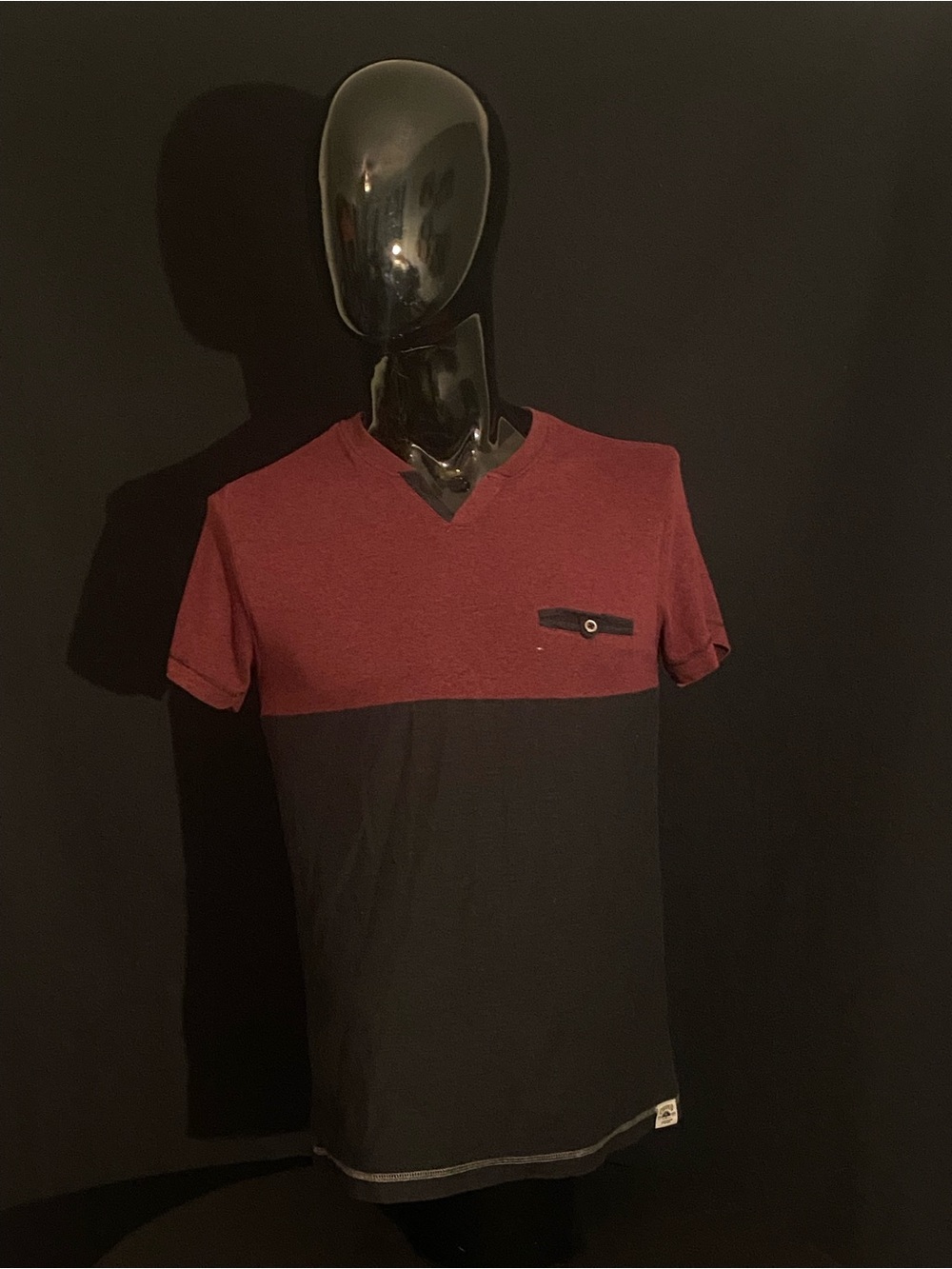 Men's Two-Tone V-Neck Short Sleeve Shirt in Burgundy and Black